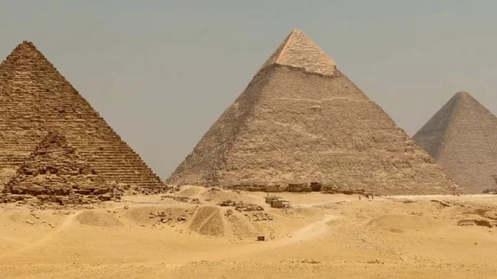 Discovery from space shows that the pyramids were built using water