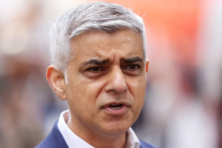 London Mayor Softens ULEZ Blow With More Cash to Scrap Old Cars