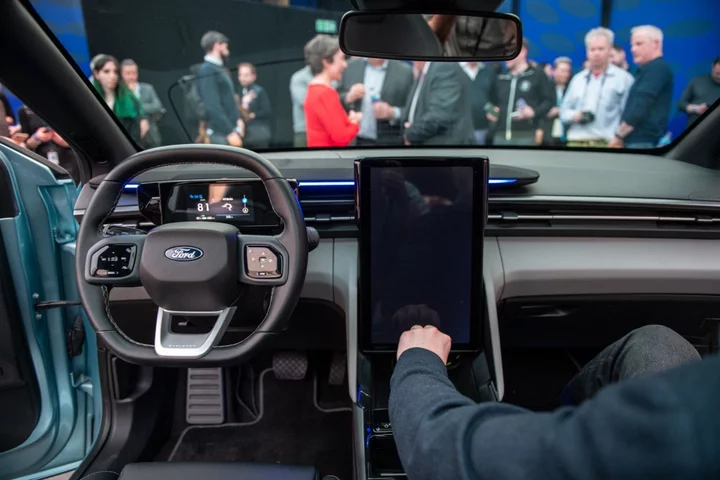 Ford CEO Predicts 1,000% Growth for In-Car Software Services